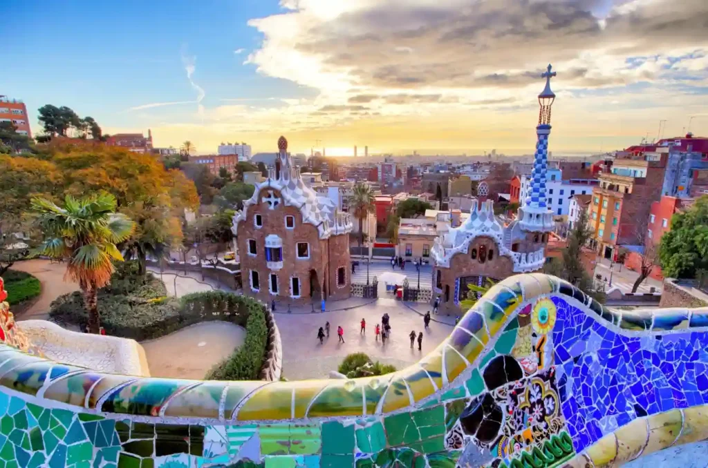 main entrance photo of park guell in the evening